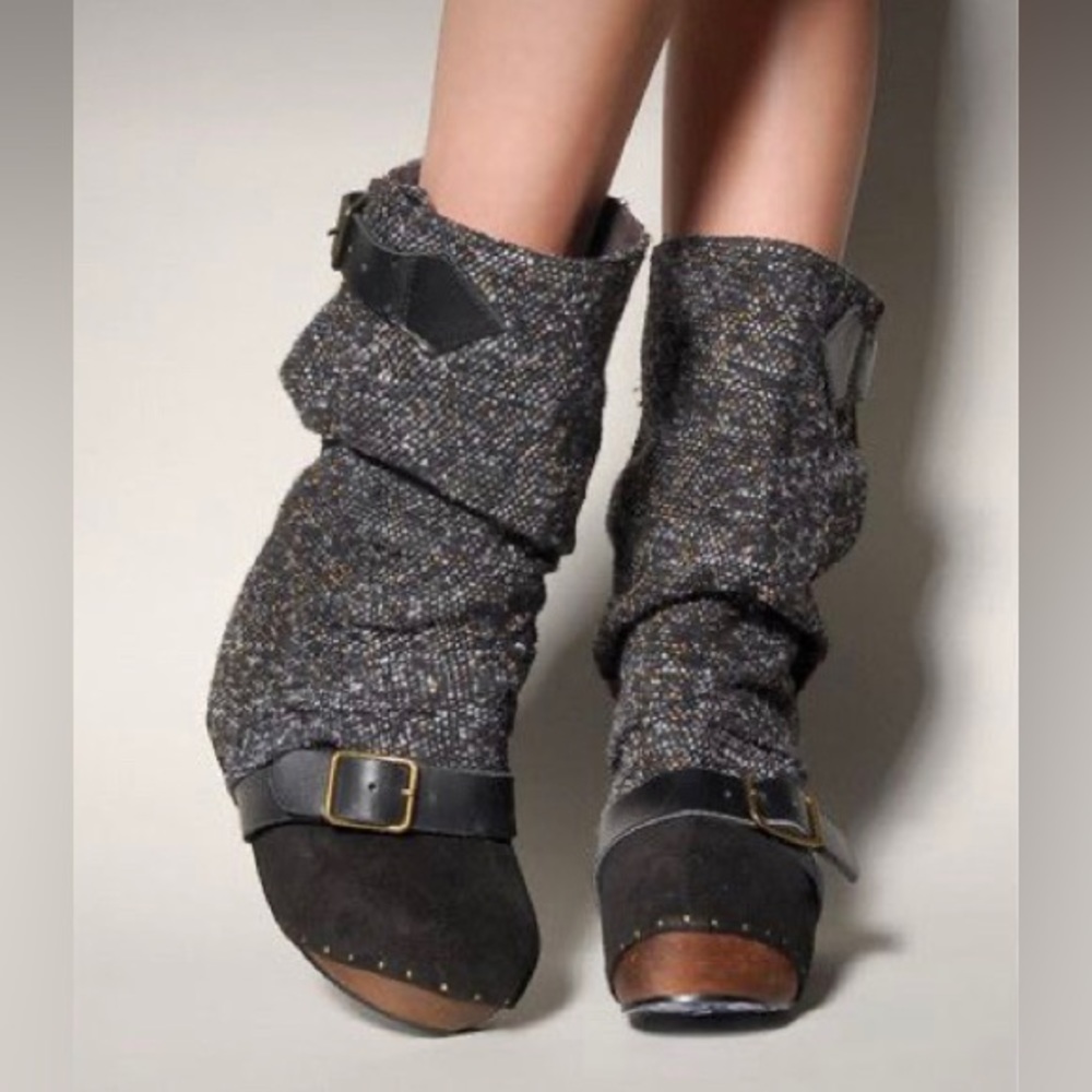 Irregular Choice Tweed Wedge Boot. Size 39. US 8/8.5.